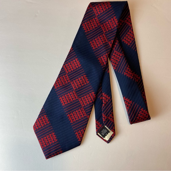 Vintage Macrae red blue big plaid wide tie polyester - Picture 2 of 11